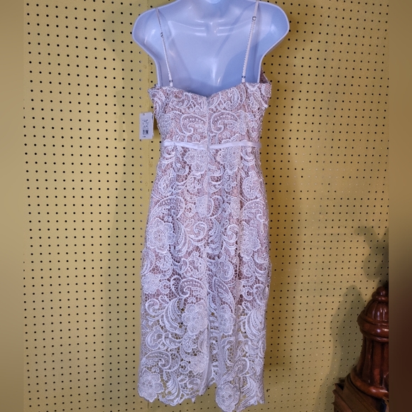 DB Studio / David's Bridal, White, Sz 4 Lace Midi - Picture 2 of 2